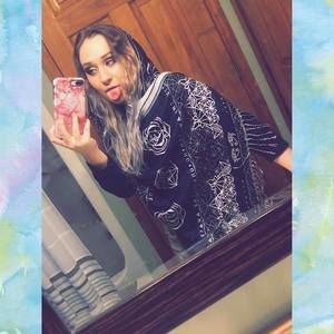 Meet your Posher, Devynn